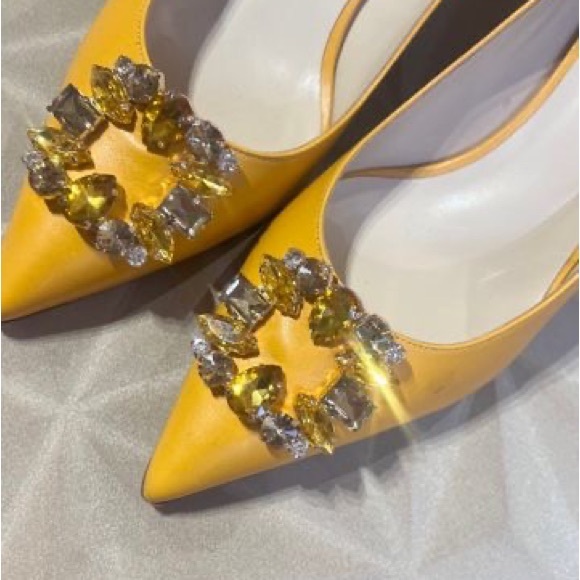 NWT Made In Italy Giovanna Grazzini yellow embellished kitten heels size EU41 - Picture 3 of 7